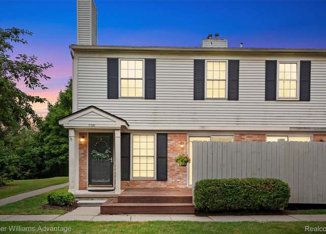 Property at 7741 Lake Ridge Dr, Commerce Twp, MI 48327, 2 beds, 1.5 baths