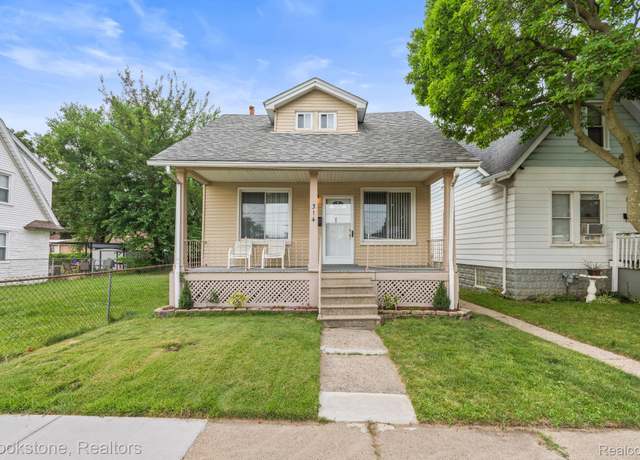 Property at 314 W Muir Ave, Hazel Park, MI 48030, 3 beds, 1.5 baths