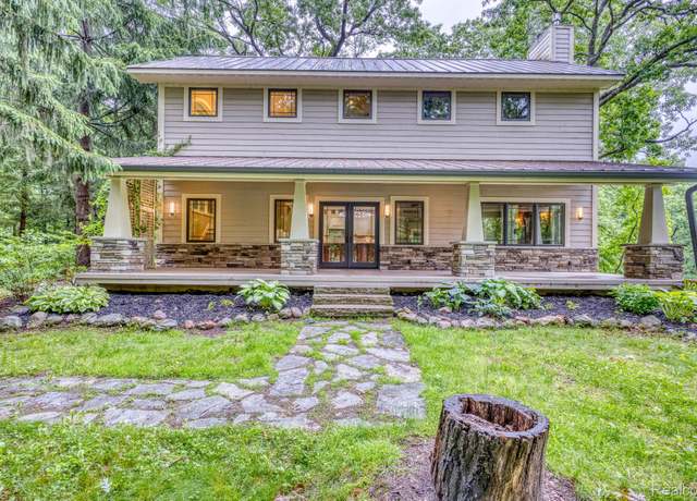 Property at 2685 Fry Rd, Highland Charter Township, MI 48357, 2 beds, 2 baths
