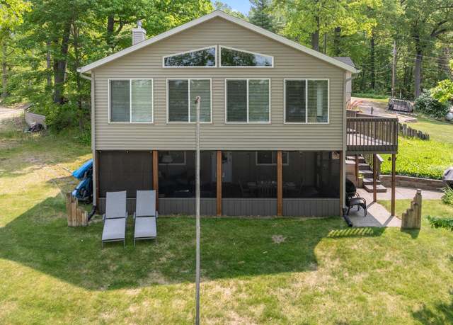 Property at 12075 N Lake St, Bitely, MI 49309, 3 beds, 2 baths