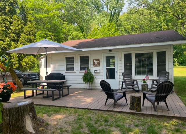 Property at 67404 Victory Shore Dr #6, Dowagiac, MI 49047, 2 beds, 1.5 baths