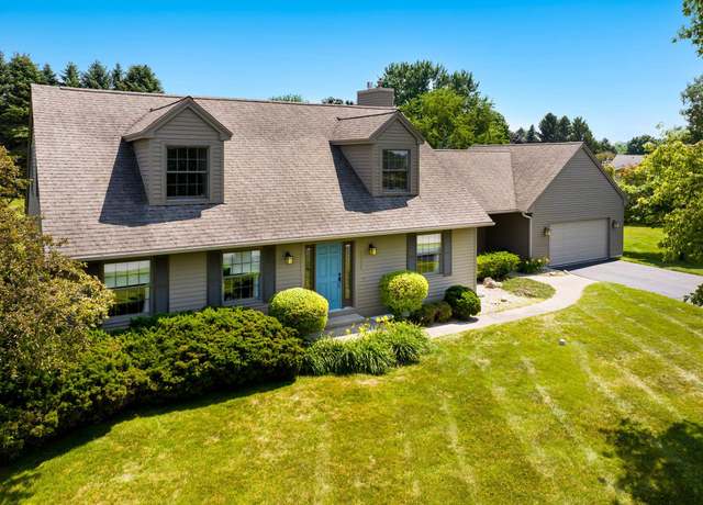 Property at 10404 Warren Dr, Peninsula Township, MI 49686, 5 beds, 3 baths