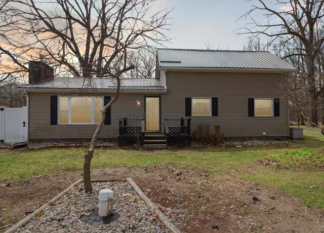 Property at 4125 W Harrison Rd, Alma, MI 48801, 4 beds, 1 bath