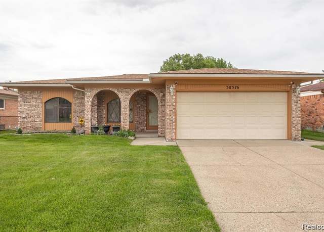 Property at 38576 Cottonwood Dr, Sterling Heights, MI 48310, 3 beds, 2.5 baths