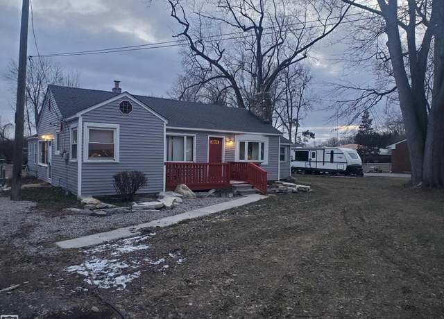 Property at 23608 Glenwood Rd, Clinton Township, MI 48035, 3 beds, 1 bath