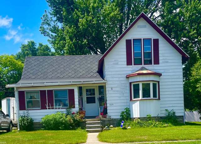 Property at 1021 Market St, Algonac, MI 48001, 3 beds, 1 bath