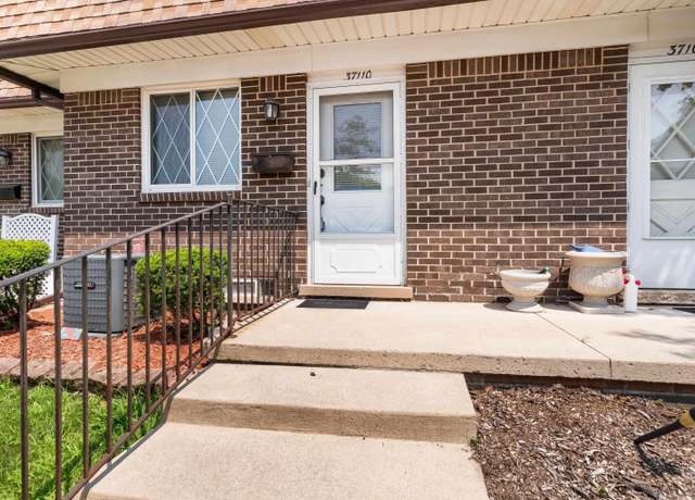 Property at 37110 S Aragona Dr, Clinton Township, MI 48036, 2 beds, 1.5 baths
