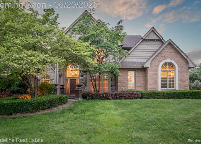 Property at 9655 Wellington Dr, Plymouth, MI 48170, 4 beds, 5 baths