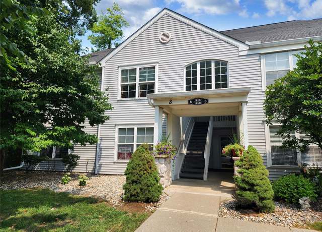 Property at 12352 Saint Andrews Way, Fenton, MI 48430, 2 beds, 2 baths