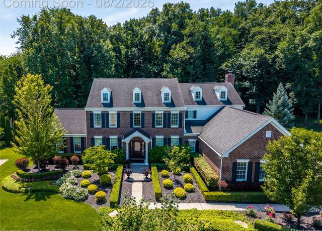 Property at 50693 Chesapeake Dr, Novi, MI 48374, 4 beds, 5 baths