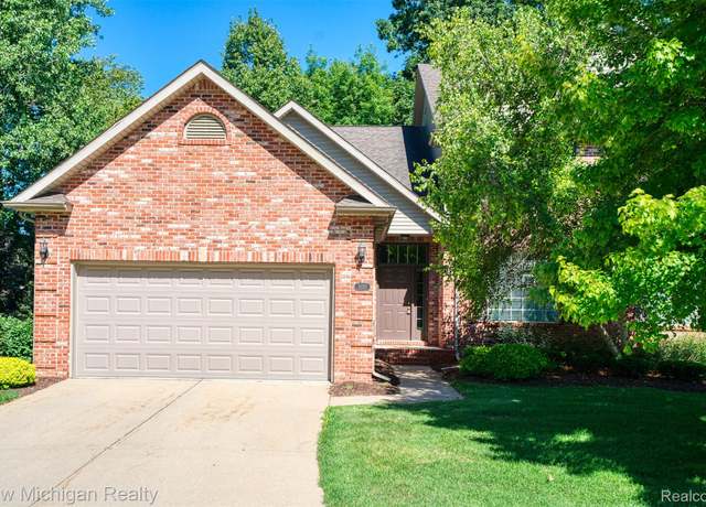 Property at 3130 Harbor Pointe Cir, Fenton, MI 48430, 3 beds, 3.5 baths