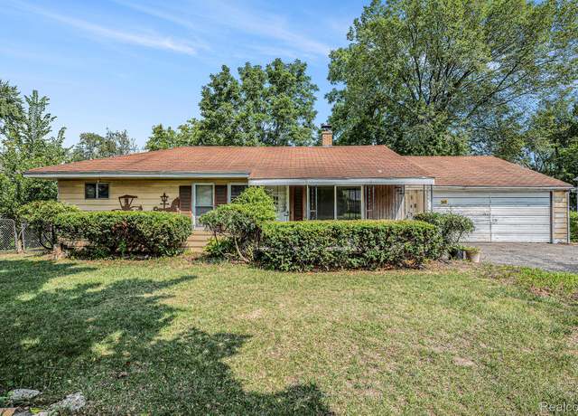 Property at 345 Midland Blvd, Royal Oak, MI 48073, 3 beds, 1.5 baths