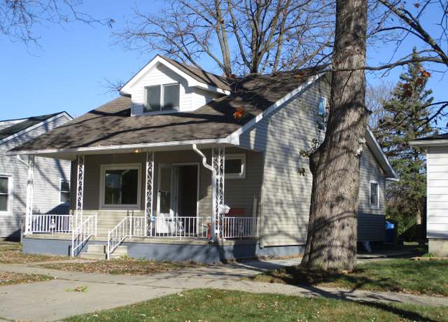 Property at 4701 Universal St, Dearborn Heights, MI 48125, 3 beds, 1 bath