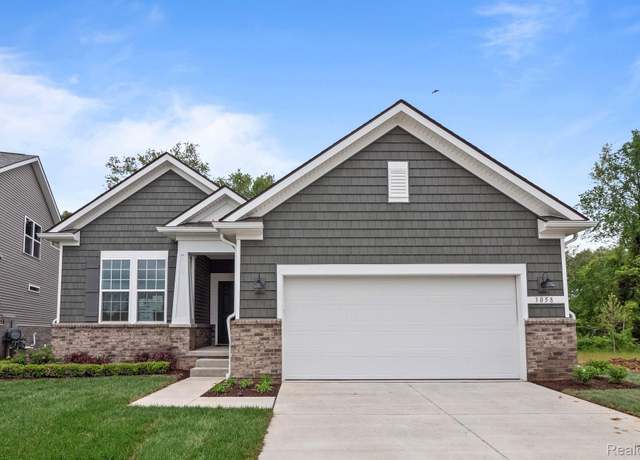Property at 3045 Sheffield Cir, Clarkston, MI 48346, 2 beds, 2 baths