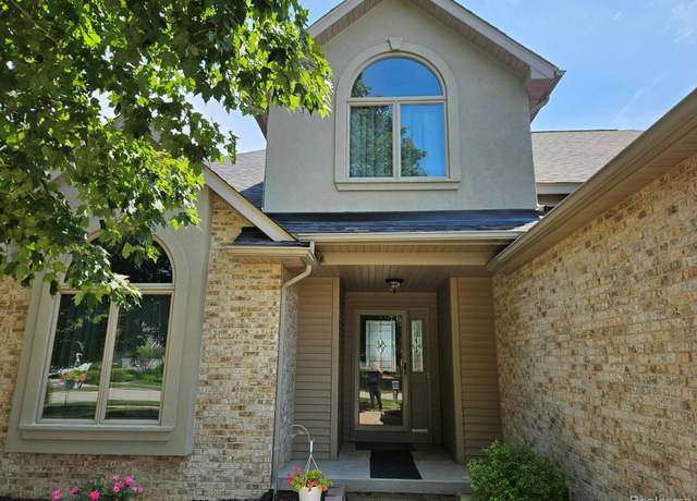 Property at 2207 Mapleview Ct, Davison, MI 48423, 5 beds, 3.5 baths