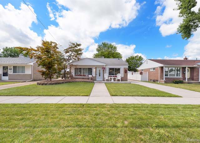 Property at 15714 Mulberry St, Southgate, MI 48195, 3 beds, 1 bath