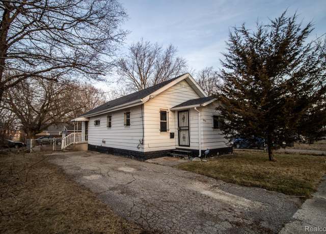 Property at 996 Barney Ave, Flint, MI 48503, 2 beds, 1 bath