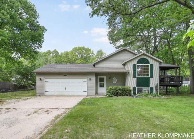 Property at 11872 Barnard St, Grand Haven, MI 49417, 4 beds, 2 baths