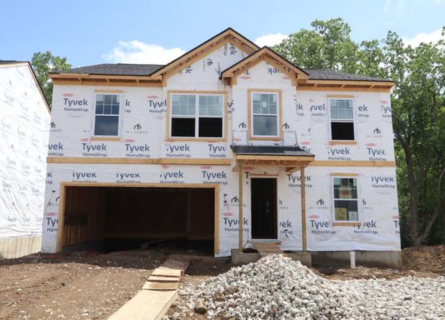 Property at 540 Lake Village Ave, Waterford, MI 48328, 4 beds, 2.5 baths