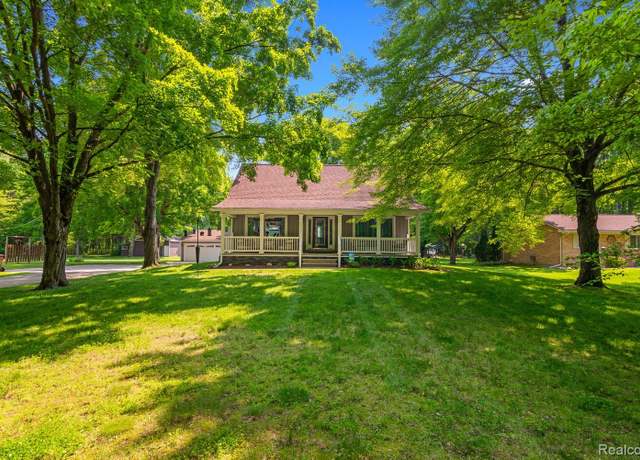 Property at 20551 Elwell Rd, Belleville, MI 48111, 3 beds, 1.5 baths