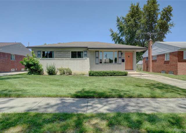 Property at 21425 Parkway St, St Clair Shores, MI 48082, 3 beds, 1.5 baths