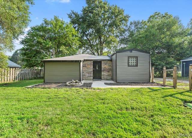 Property at 8121 Delray St, Lambertville, MI 48144, 1 bed, 1 bath