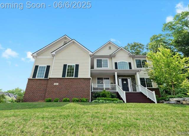 Property at 5641 Ciderberry Dr, Brighton, MI 48116, 5 beds, 4.5 baths