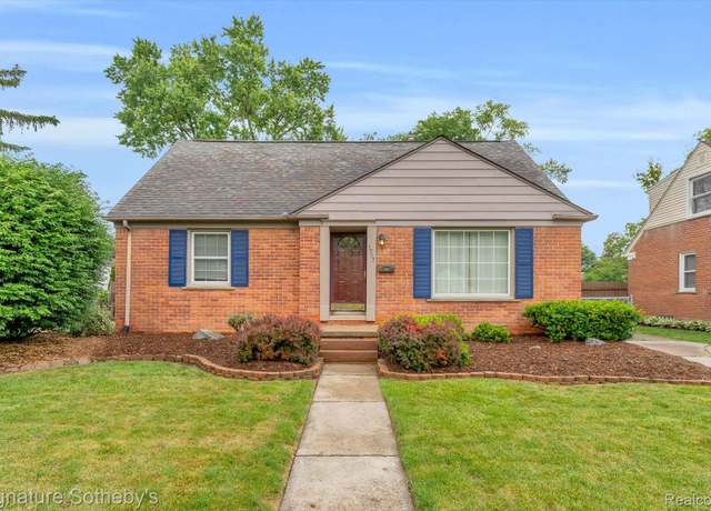 Property at 1717 Penistone St, Birmingham, MI 48009, 4 beds, 2 baths