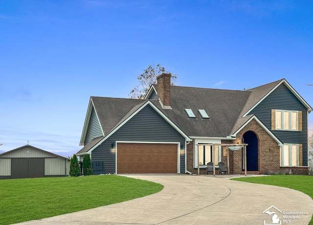 Property at 7872 S Huron River Dr, South Rockwood, MI 48179, 4 beds, 3.5 baths