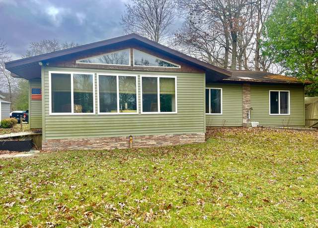 Property at 5376 Circle Dr, Reading, MI 49274, 3 beds, 1 bath