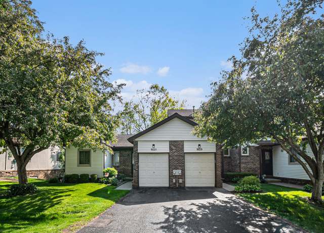 Property at 9029 E Bluewater Dr, Clarkston, MI 48348, 2 beds, 2.5 baths
