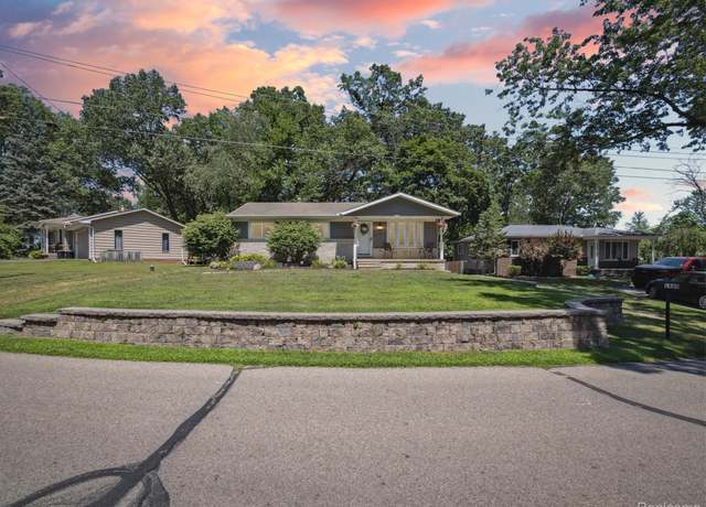Property at 1480 Tellico St, Wolverine Lake, MI 48390, 3 beds, 1.5 baths