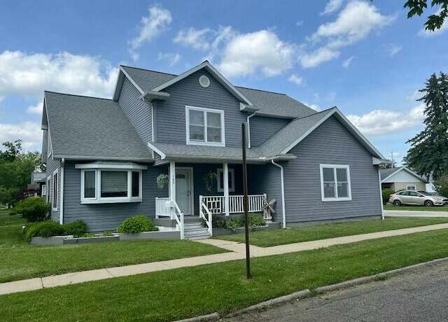 Property at 500 Myrtle Ave, Sturgis, MI 49091, 4 beds, 2.5 baths