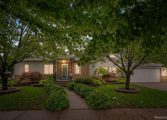 Property at 4633 Croissant St, Dearborn Heights, MI 48125, 4 beds, 2 baths