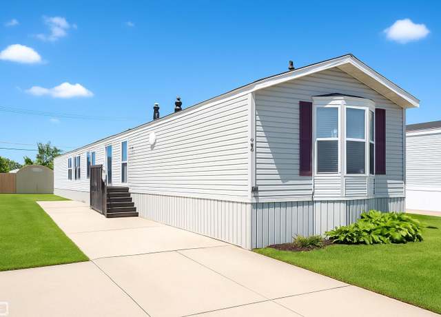 Property at 20456 Harmony Dr, Clinton Township, MI 48036, 3 beds, 2 baths