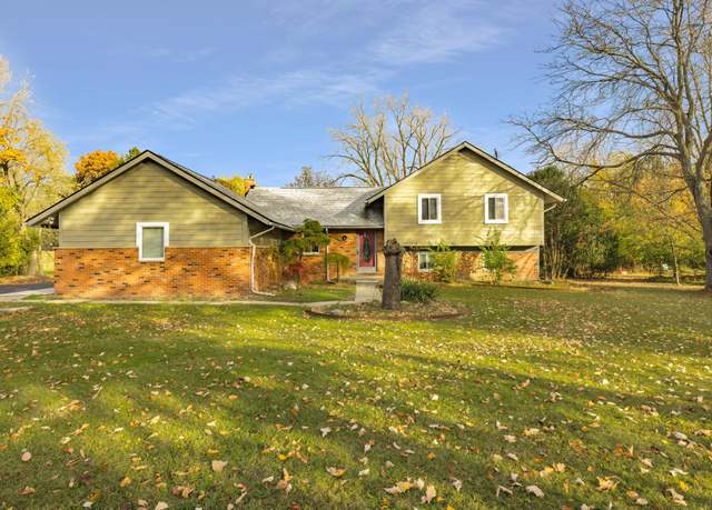 Property at 5731 Farmington Rd, West Bloomfield, MI 48322, 4 beds, 2 baths