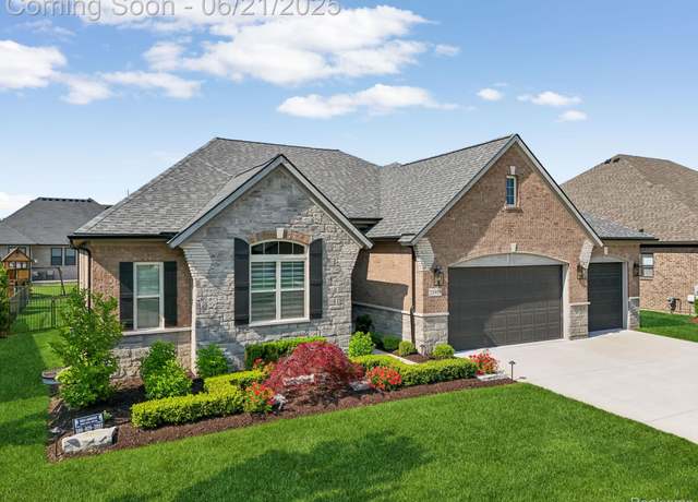 Property at 21959 Majestic Dr E, Clinton Township, MI 48044, 3 beds, 2.5 baths
