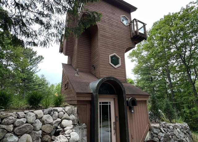 Property at 2835 Keewaydin Trl, Traverse City, MI 49686, 2 beds, 2 baths