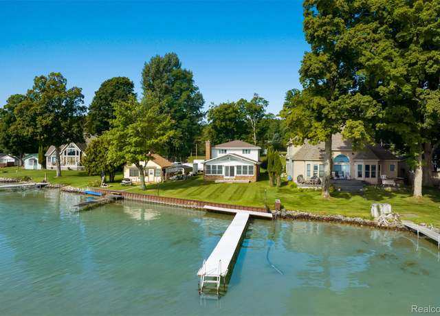 Property at 11375 SW Torch Lake Dr, Milton Township, MI 49676, 4 beds, 2 baths