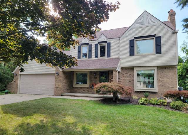 Property at 9658 Blauvelt Dr, Grosse Ile Township, MI 48138, 3 beds, 3.5 baths