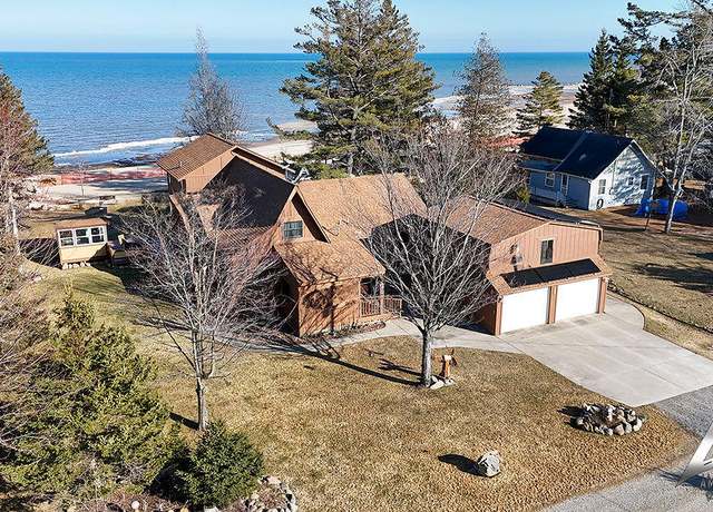 Property at 5400 Phyllis Dr, Black River, MI 48721, 5 beds, 3 baths