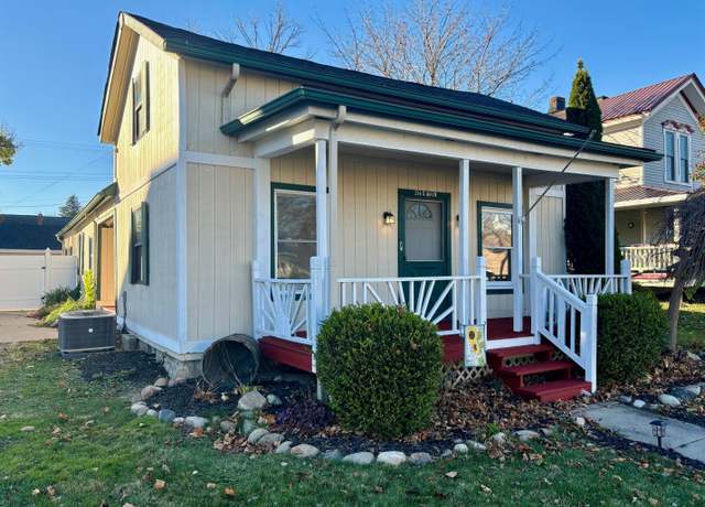 Property at 314 S Main St, Almont, MI 48003, 3 beds, 1.5 baths