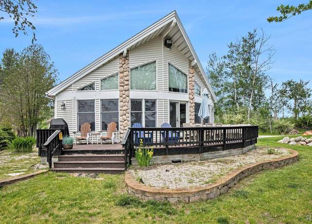 Property at 8721 Bayview Rd, Onekama, MI 49675, 3 beds, 2.5 baths