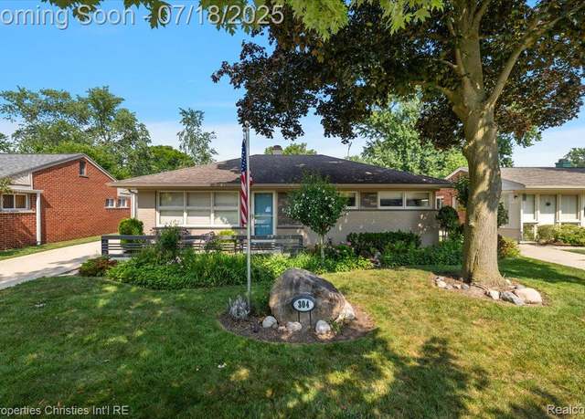 Property at 304 Huntley Ave, Clawson, MI 48017, 4 beds, 2 baths