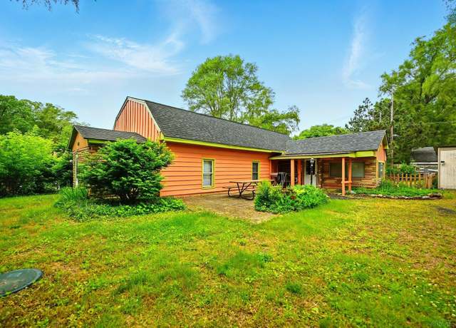 Property at 9970 Sedlock Ave, White Lake, MI 48386, 2 beds, 1 bath