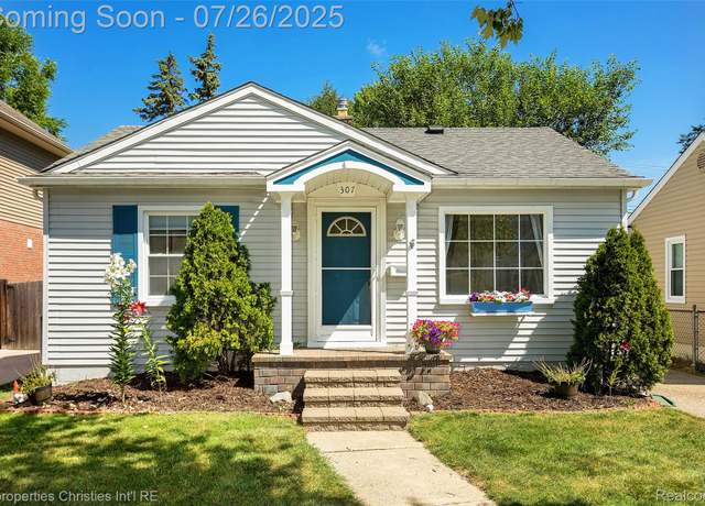 Property at 307 Marlin Ave, Royal Oak, MI 48067, 2 beds, 2 baths