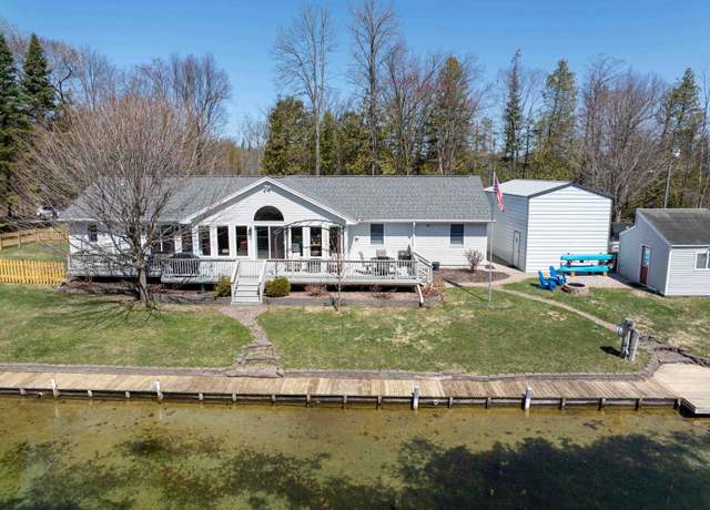 Property at 6001 N Silver Pines Dr, Bellaire, MI 49615, 3 beds, 2.5 baths