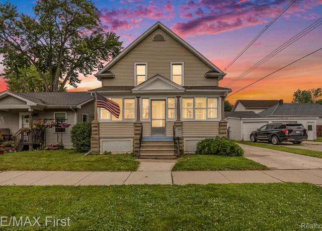 Property at 442 Washington St, Marine City, MI 48039, 3 beds, 1.5 baths