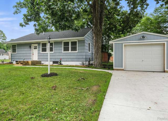Property at 1904 Carvel Ct, Lansing, MI 48910, 3 beds, 1 bath