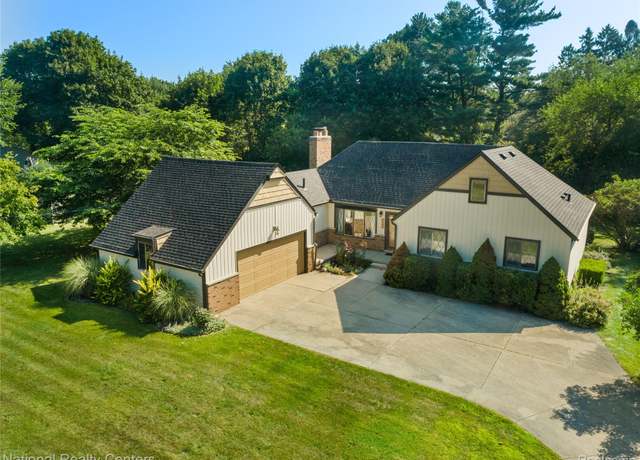Property at 3243 Norton Lawn, Rochester Hills, MI 48307, 4 beds, 2.5 baths